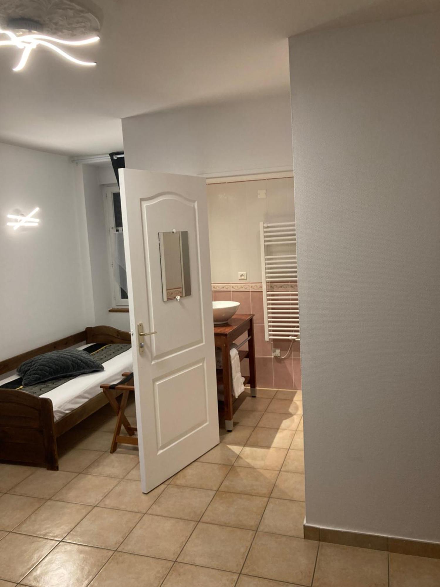 La Grande Mare Hotel Saint Benoit des Ondes Bagian luar foto