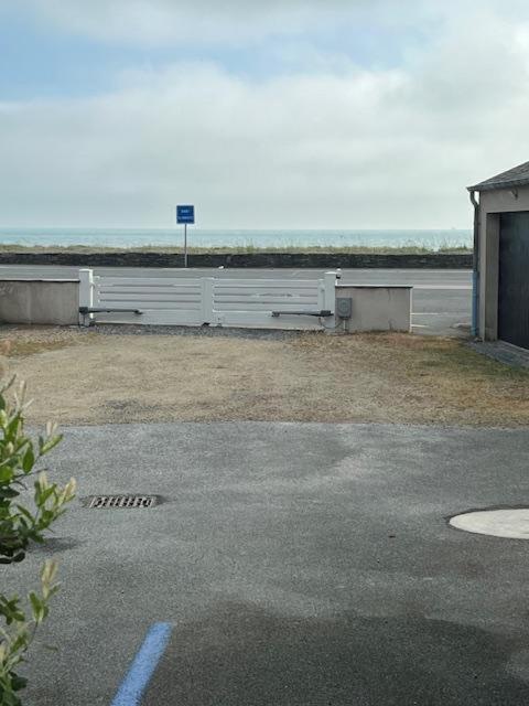 La Grande Mare Hotel Saint Benoit des Ondes Bagian luar foto