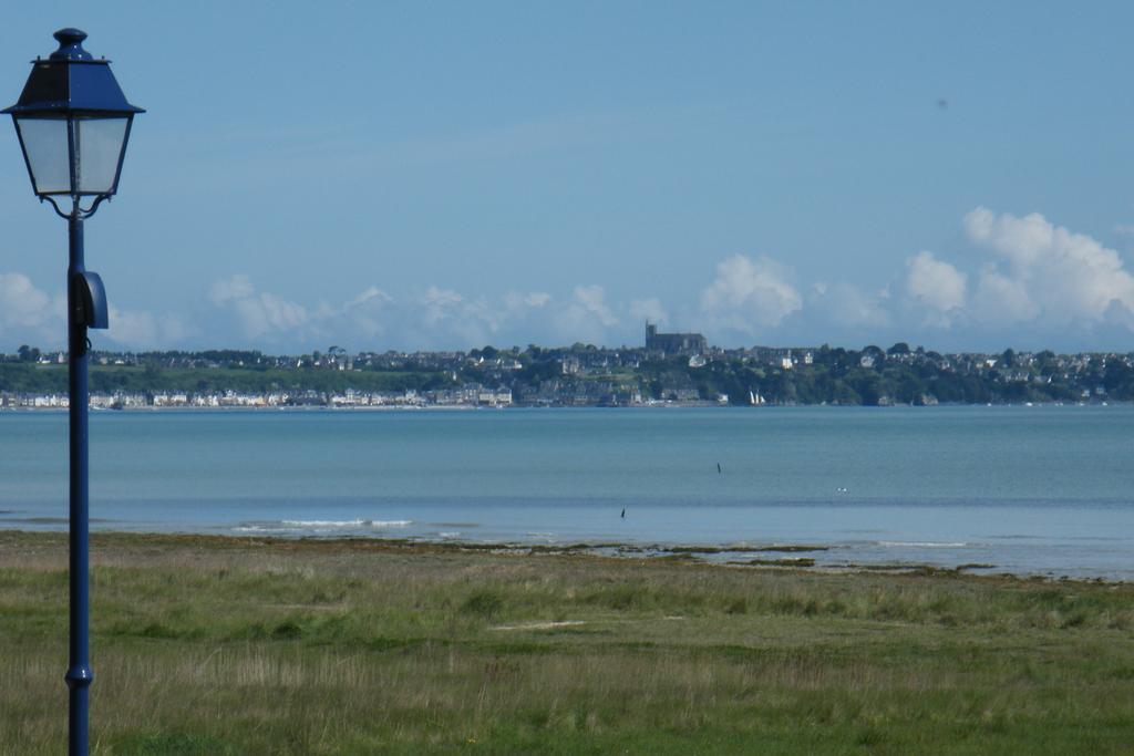 La Grande Mare Hotel Saint Benoit des Ondes Bagian luar foto