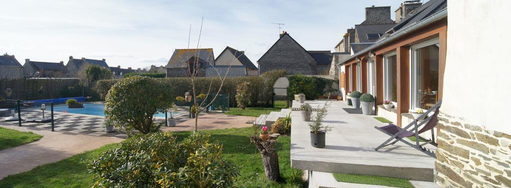 La Grande Mare Hotel Saint Benoit des Ondes Bagian luar foto
